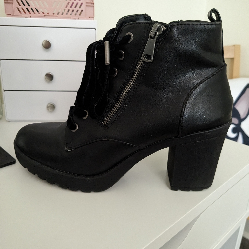 Top line Combat Boots